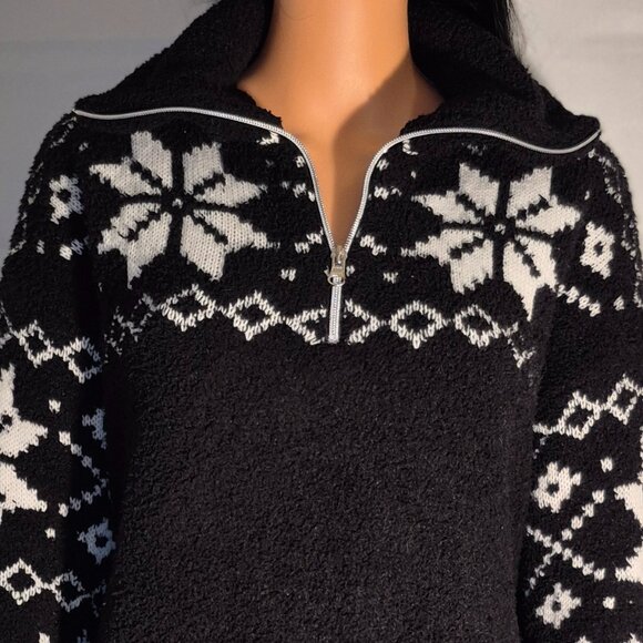 TIME AND TRU stylish sweater, black and white snowflake design in size Large - Picture 3 of 16